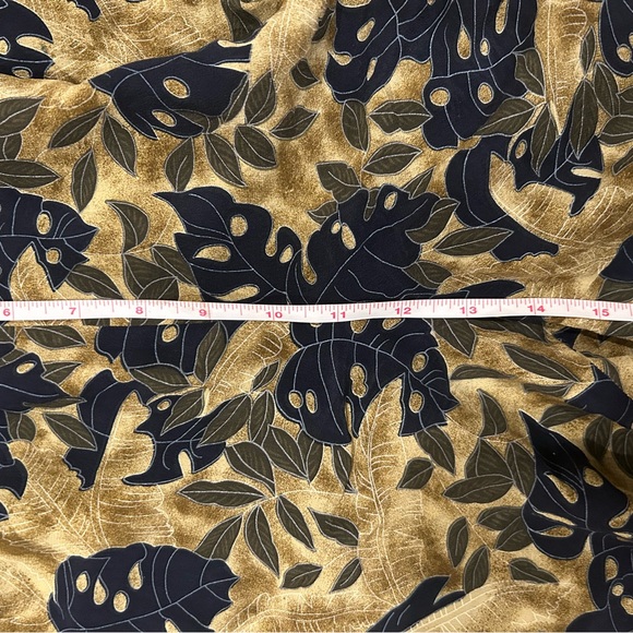 Vintage 100% Silk High Waist Shorts - Picture 7 of 8